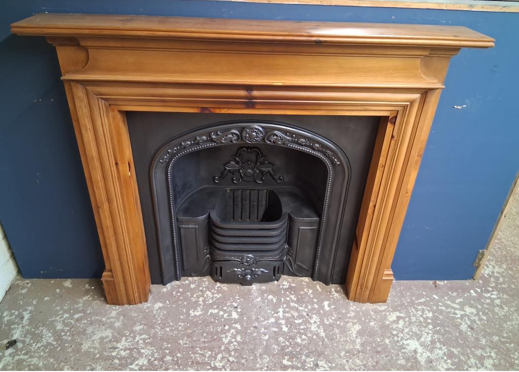 <p>Cast iron Hobgrate insert with Pine Surround</p><p>Insert and surround can be sold seperatley